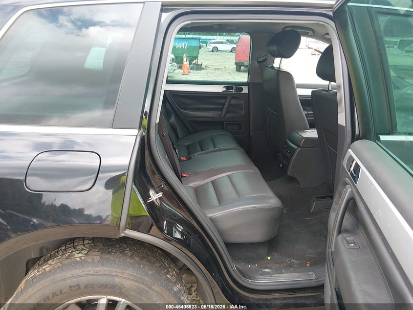 2009 Volkswagen Touareg VIN WVGBE77L09D001850 IAAI salvage auction — SIDE, Salvage (Georgia), sold $625 on 2026-07-16 (photo 8)
