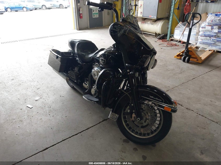 2013 Harley-davidson Electra glide VIN 1HD1FCM14DB688200 IAAI salvage auction — LEFT SIDE, Clear (Indiana), sold $1,550 on 2026-07-31 (photo 1)