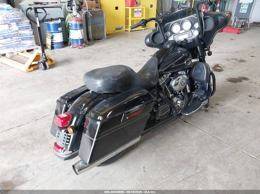 2013 Harley-davidson Electra glide VIN 1HD1FCM14DB688200 IAAI salvage auction — LEFT SIDE, Clear (Indiana), sold $1,550 on 2026-07-31 (photo 4)