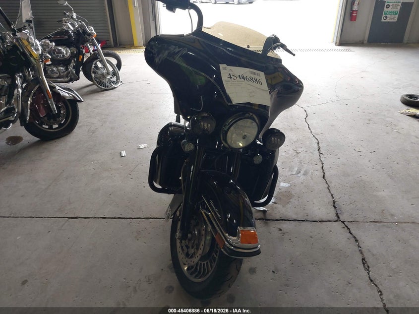 2013 Harley-davidson Electra glide VIN 1HD1FCM14DB688200 IAAI salvage auction — LEFT SIDE, Clear (Indiana), sold $1,550 on 2026-07-31 (photo 5)