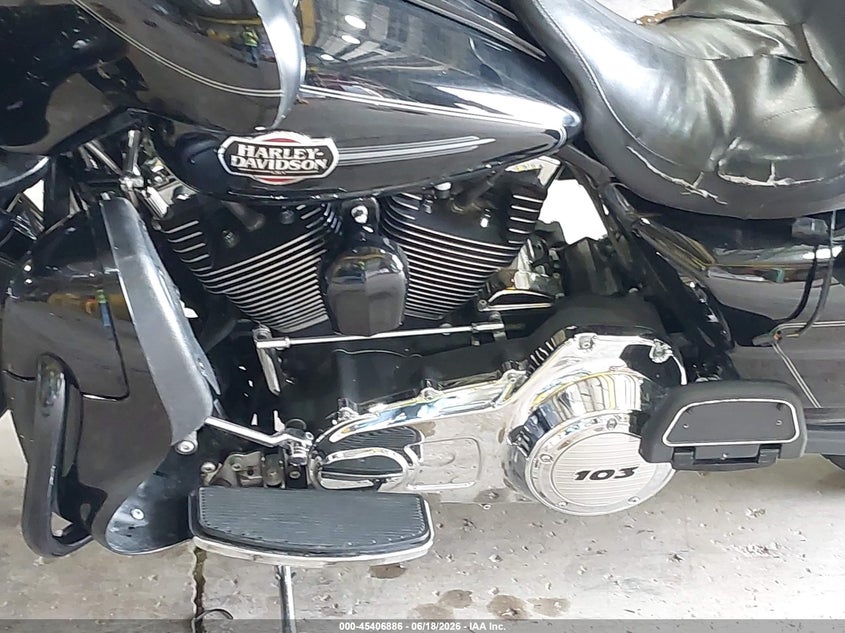 2013 Harley-davidson Electra glide VIN 1HD1FCM14DB688200 IAAI salvage auction — LEFT SIDE, Clear (Indiana), sold $1,550 on 2026-07-31 (photo 9)