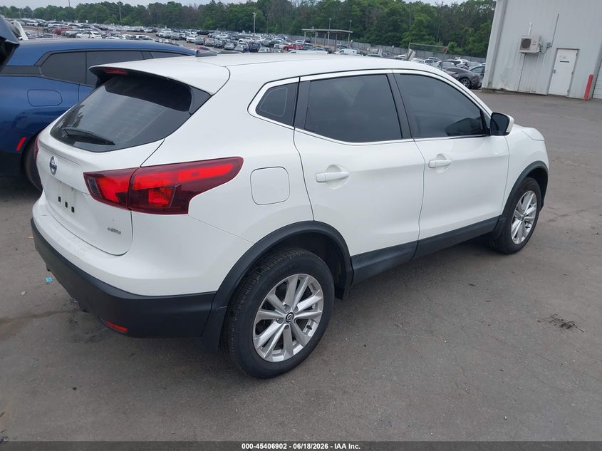 2019 Nissan Rogue VIN JN1BJ1CR1KW352593 IAAI salvage auction — LEFT SIDE, Mv-907A (New York), sold $4,450 on 2026-07-14 (photo 4)