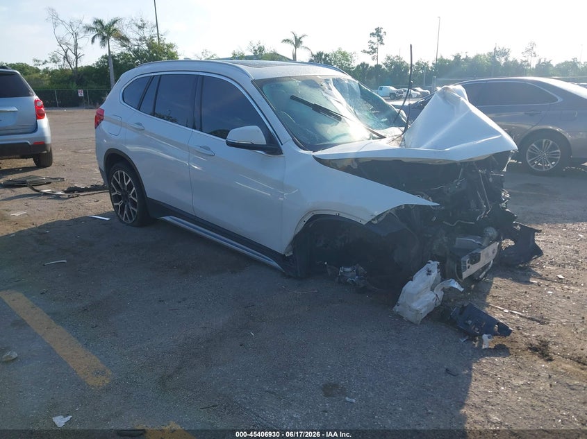 2021 BMW X1 VIN WBXJG7C07M5U19169 IAAI salvage auction — FRONT END, Certificate Of Destruction (Florida), sold $600 on 2026-07-20 (photo 1)