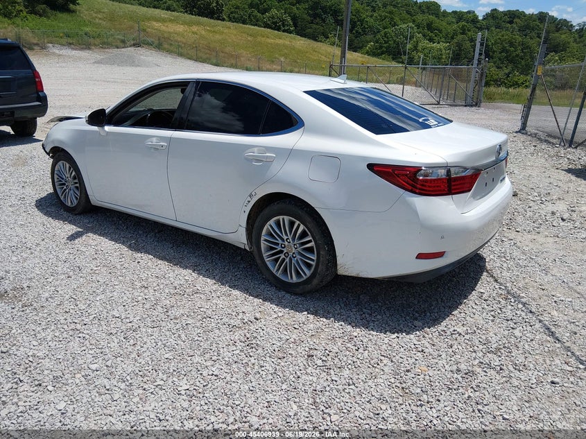 2013 Lexus ES VIN JTHBK1GG4D2004847 IAAI salvage auction — FRONT & REAR, Salvage (Kentucky), sold $2,900 on 2026-07-31 (photo 3)