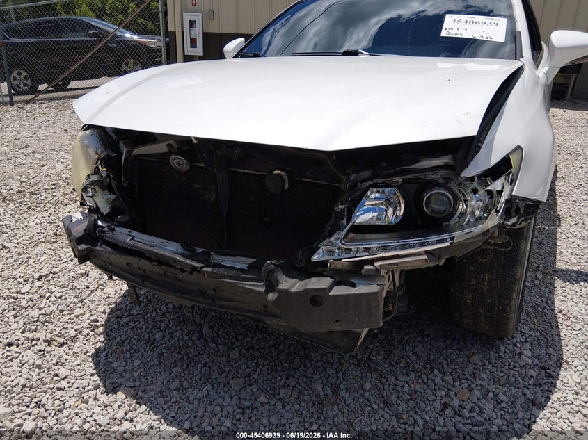 2013 Lexus ES VIN JTHBK1GG4D2004847 IAAI salvage auction — FRONT & REAR, Salvage (Kentucky), sold $2,900 on 2026-07-31 (photo 6)