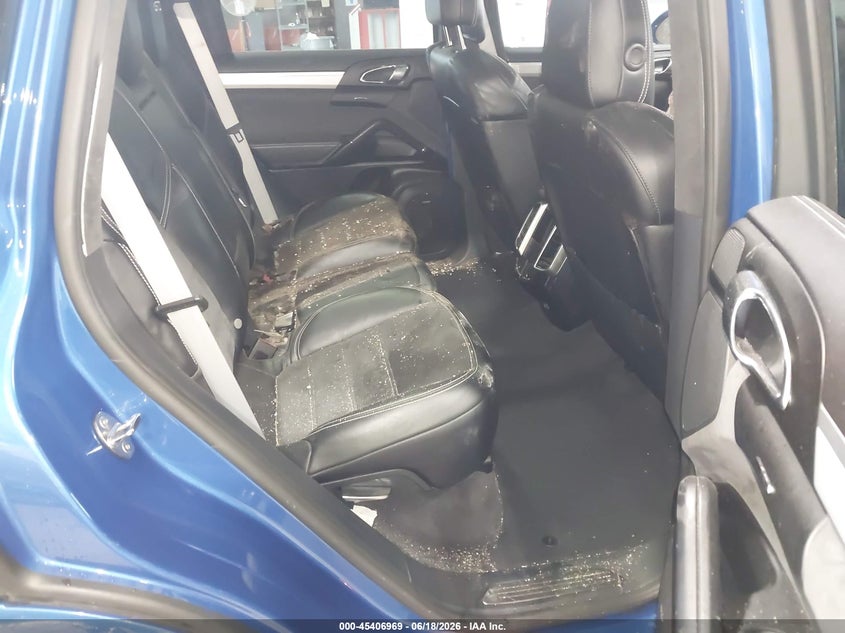 2017 Porsche Cayenne VIN WP1AD2A24HLA83591 IAAI salvage auction — FRONT END, Salvage Title, sold $4,300 on 2026-07-10 (photo 8)