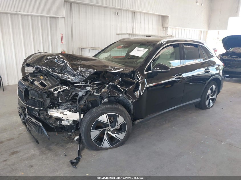 2024 Mercedes-benz Glc VIN W1NKM4HB4RF092405 IAAI salvage auction — FRONT END, Rebuildable (Florida), sold $10,450 on 2026-07-29 (photo 2)
