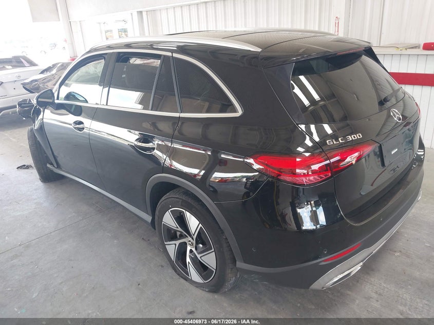 2024 Mercedes-benz Glc VIN W1NKM4HB4RF092405 IAAI salvage auction — FRONT END, Rebuildable (Florida), sold $10,450 on 2026-07-29 (photo 3)