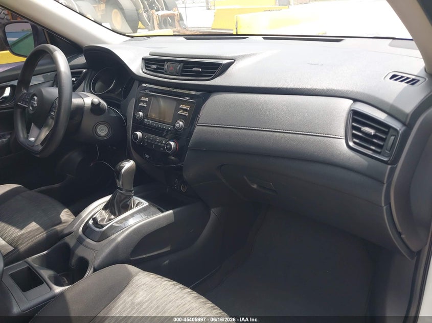 2017 Nissan Rogue VIN KNMAT2MT1HP518844 IAAI salvage auction — NORMAL WEAR, Salvage (Florida), sold $2,225 on 2026-07-09 (photo 5)