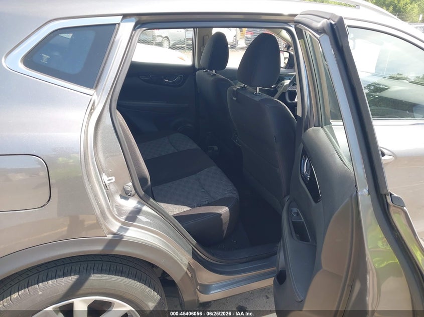 2019 Nissan Rogue VIN JN1BJ1CRXKW624235 IAAI salvage auction — RIGHT FRONT, Salvage (Connecticut), sold $2,700 on 2026-07-23 (photo 8)