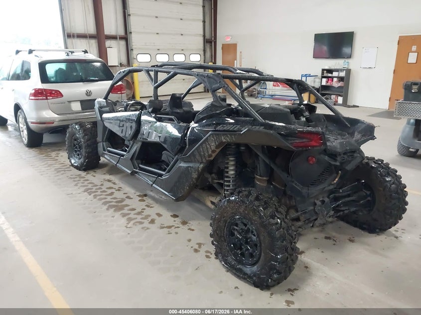 2023 Can-am/ brp VIN 3JBVEAV45PE001853 IAAI salvage auction — RIGHT REAR, Salvage Title, sold $13,700 on 2026-07-29 (photo 3)