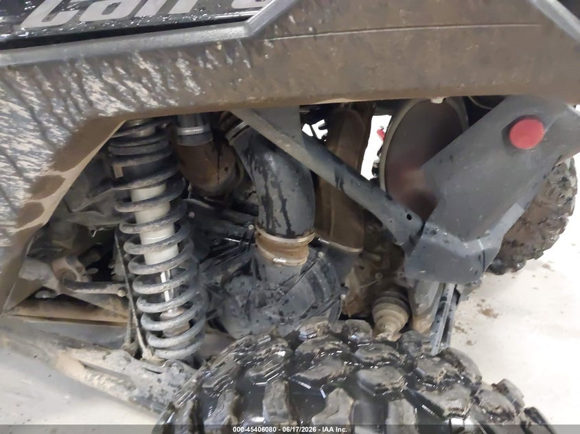 2023 Can-am/ brp VIN 3JBVEAV45PE001853 IAAI salvage auction — RIGHT REAR, Salvage Title, sold $13,700 on 2026-07-29 (photo 9)