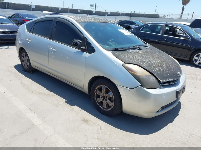 2005 Toyota Prius VIN JTDKB20U850132304 IAAI salvage auction — FRONT & REAR, Salvage (California), sold $300 on 2026-07-14 (photo 1)