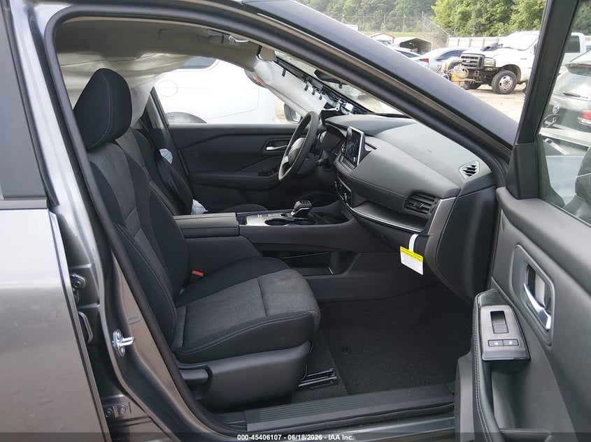 2026 Nissan Rogue VIN 5N1BT3BA3TC795258 IAAI salvage auction — LEFT SIDE, Salvage (Tennessee), sold $5,525 on 2026-07-20 (photo 5)