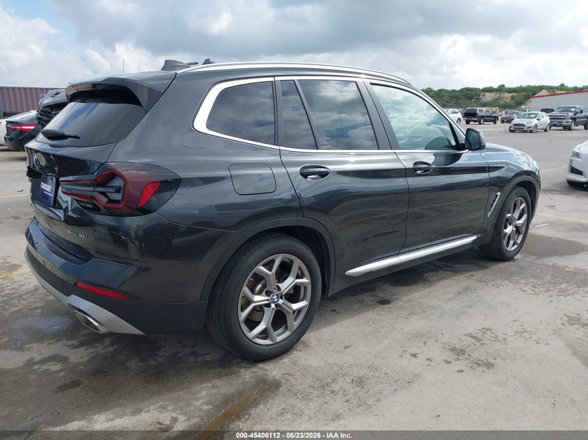 2023 BMW X3 VIN 5UX43DP03P9R74064 IAAI salvage auction — WATER/FLOOD, Salvage (Texas), sold $20,050 on 2026-07-30 (photo 4)