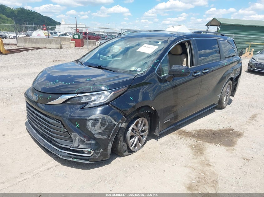 2021 Toyota Sienna VIN 5TDJSKFC0MS024197 IAAI salvage auction — LEFT FRONT, Salvage (Pennsylvania), sold $7,900 on 2026-07-09 (photo 2)