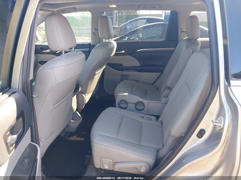 2019 Toyota Highlander VIN 5TDDGRFH3KS075676 IAAI salvage auction — FRONT END, Salvage (Virginia), sold $11,150 on 2026-07-13 (photo 8)