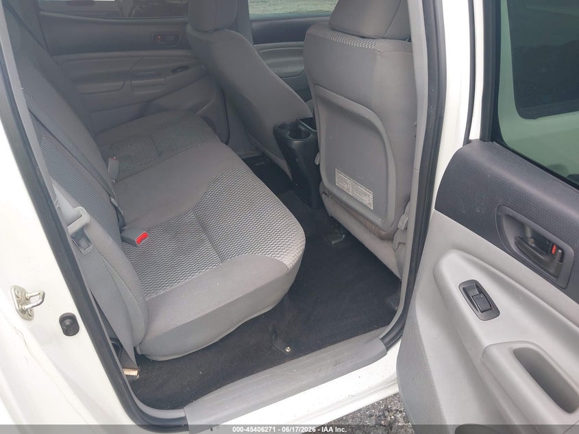 2014 Toyota Tacoma VIN 5TFJX4CN8EX040890 IAAI salvage auction — SIDE, Salvage Title, sold $4,650 on 2026-07-10 (photo 8)