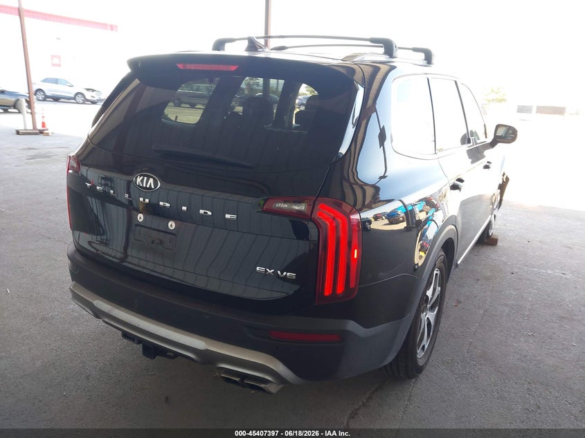 2020 Kia Telluride VIN 5XYP34HC1LG045555 IAAI salvage auction — RIGHT FRONT, Salvage (California), sold $6,750 on 2026-07-30 (photo 4)