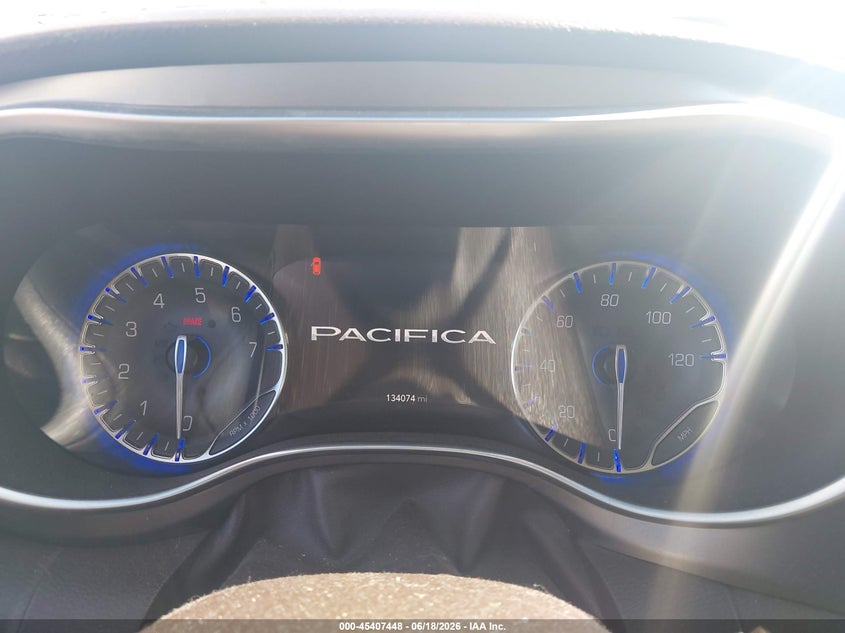 2018 Chrysler Pacifica VIN 2C4RC1EG5JR338611 IAAI salvage auction — HAIL, Salvage Title, sold $2,200 on 2026-07-23 (photo 7)