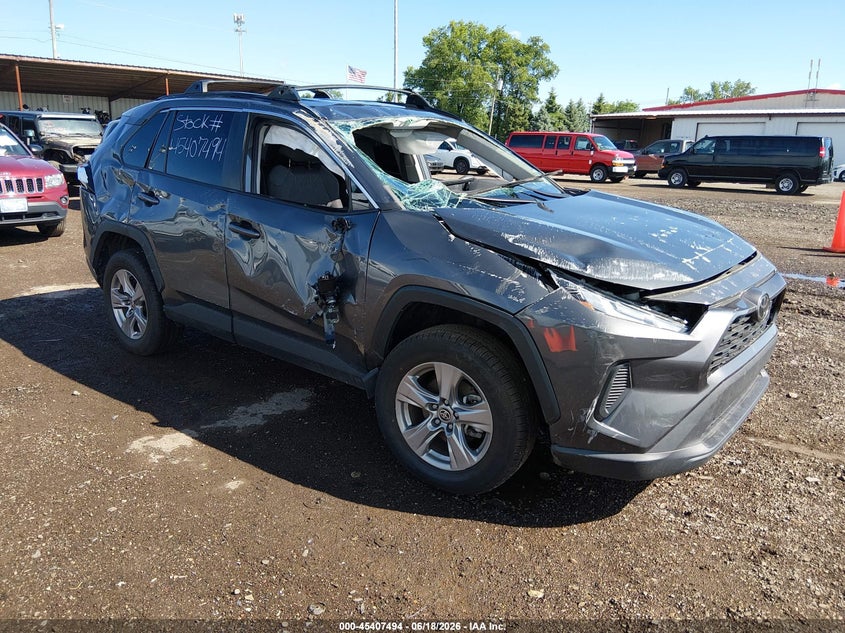 2022 Toyota Rav 4 VIN 2T3P1RFV6NW320767 IAAI salvage auction — ROLLOVER, Salvage (Ohio), sold $3,800 on 2026-07-26 (photo 1)