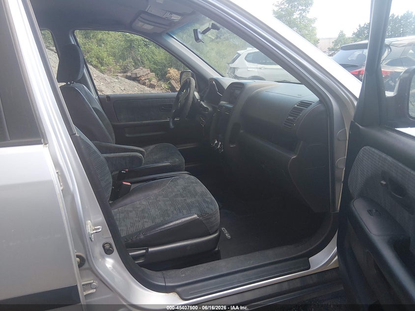 2004 Honda Cr-v VIN SHSRD78404U255081 IAAI salvage auction — NORMAL WEAR, Clear (Rhode Island), sold $900 on 2026-07-07 (photo 5)