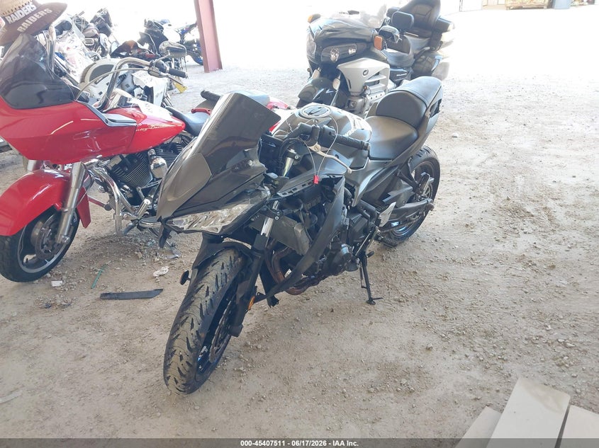 2022 Kawasaki Ninja VIN ML5EXEM12NDA59937 IAAI salvage auction — SIDE, Salvage (California), sold $1,700 on 2026-07-15 (photo 2)