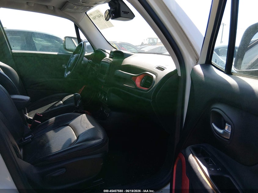 2015 Jeep Renegade VIN ZACCJBCT8FPC35728 IAAI salvage auction — NORMAL WEAR, Original (Texas), sold $1,900 on 2026-07-06 (photo 5)