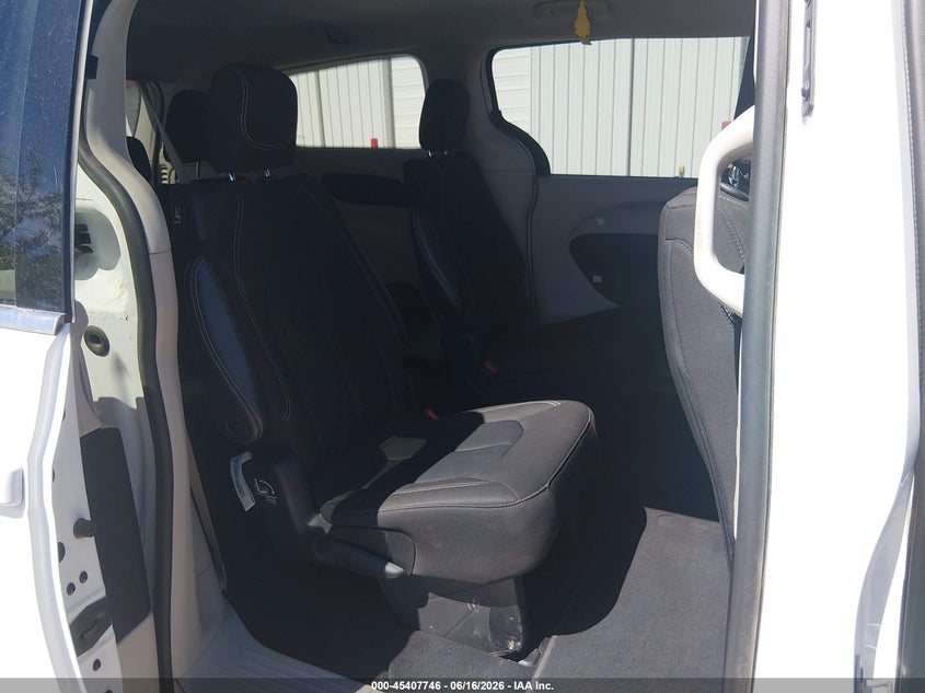 2022 Chrysler Voyager VIN 2C4RC1CG2NR127830 IAAI salvage auction — NORMAL WEAR, Sf97 (Colorado), sold $12,850 on 2026-09-02 (photo 8)