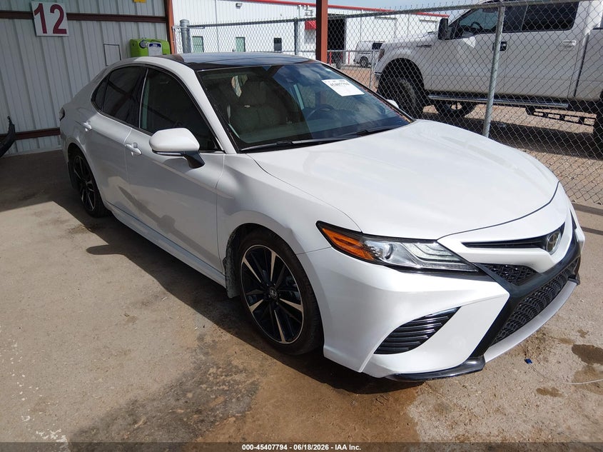 2019 Toyota Camry VIN 4T1B61HK4KU740452 — IAAI salvage auction photo