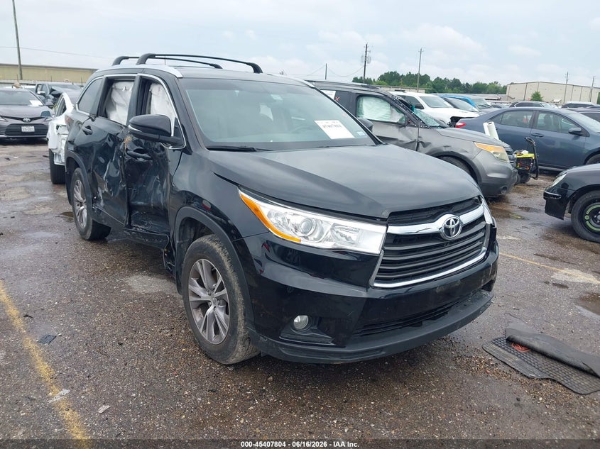 2015 Toyota Highlander VIN 5TDKKRFH3FS111362 IAAI salvage auction — RIGHT SIDE, Salvage (Texas), sold $5,700 on 2026-07-13 (photo 1)