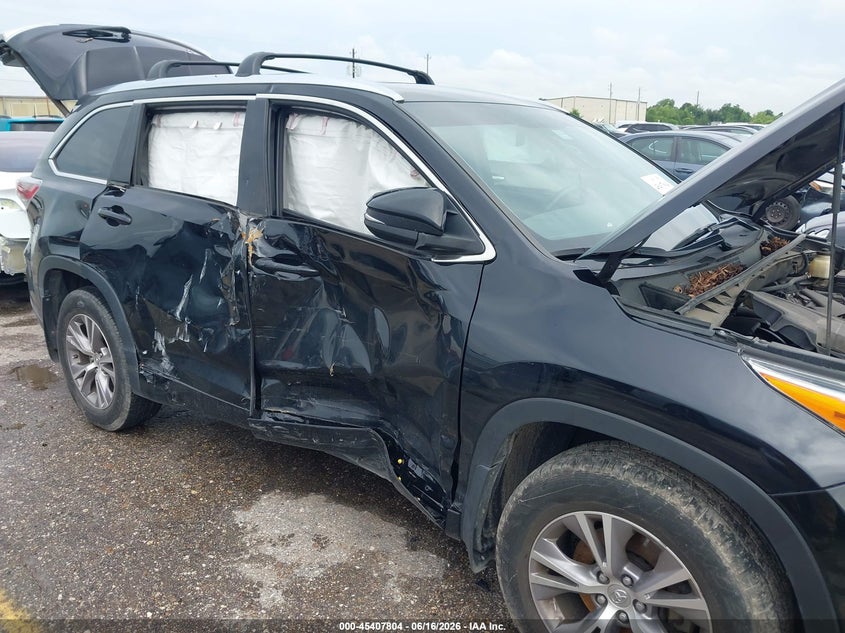 2015 Toyota Highlander VIN 5TDKKRFH3FS111362 IAAI salvage auction — RIGHT SIDE, Salvage (Texas), sold $5,700 on 2026-07-13 (photo 6)