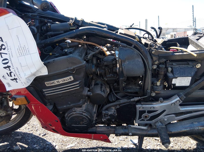 1985 Kawasaki Zx VIN JKAZX2A11FB509303 IAAI salvage auction — NORMAL WEAR, Clear (Pennsylvania), sold $100 on 2026-07-10 (photo 9)
