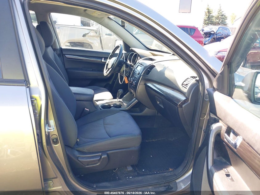 2012 Kia Sorento VIN 5XYKTCA61CG225580 IAAI salvage auction — FRONT END, Mv-907A (New York), sold $325 on 2026-07-08 (photo 5)