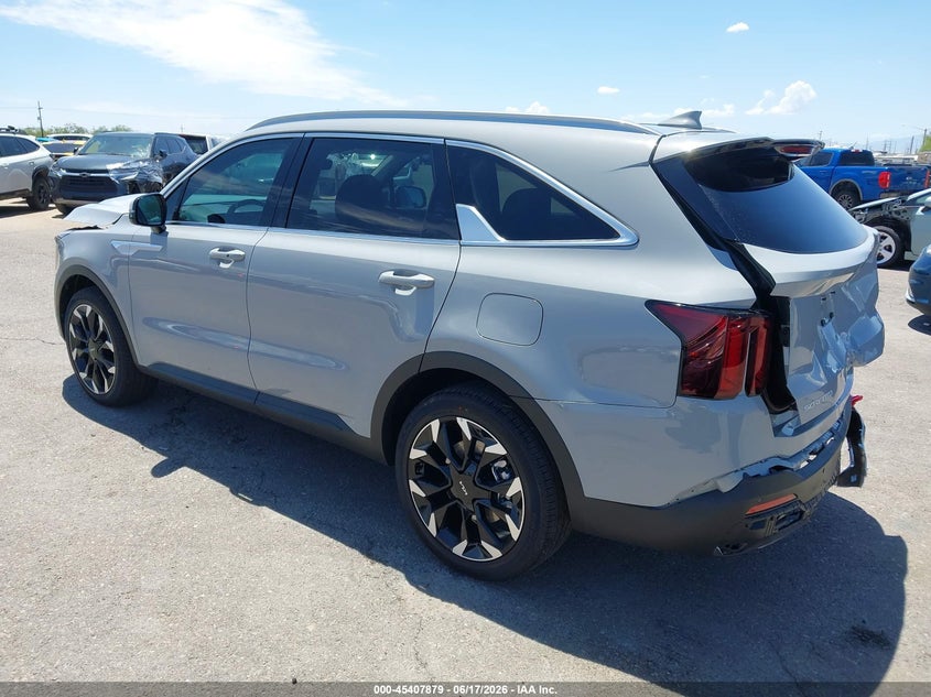 2026 Kia Sorento VIN 5XYRH4JFXTG468312 IAAI salvage auction — FRONT & REAR, Salvage Title, sold $12,100 on 2026-07-23 (photo 3)