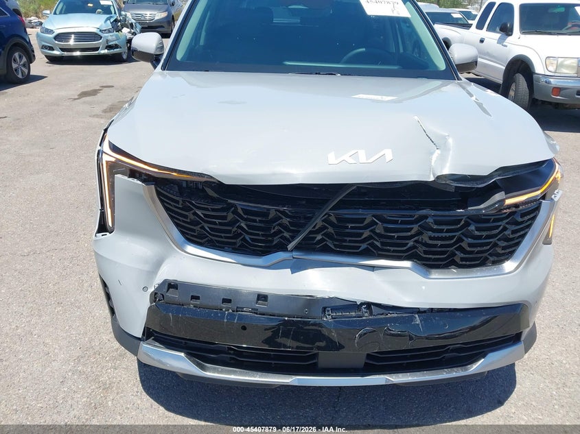 2026 Kia Sorento VIN 5XYRH4JFXTG468312 IAAI salvage auction — FRONT & REAR, Salvage Title, sold $12,100 on 2026-07-23 (photo 6)