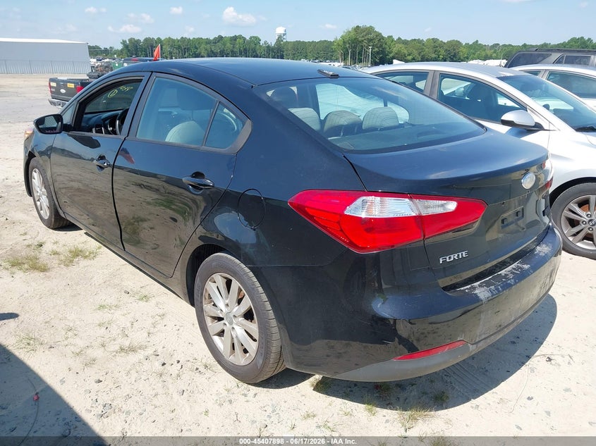 2014 Kia Forte VIN KNAFX4A67E5188667 IAAI salvage auction — NORMAL WEAR, Clear (Virginia), sold $550 on 2026-07-15 (photo 3)