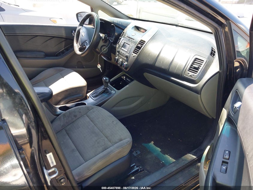 2014 Kia Forte VIN KNAFX4A67E5188667 IAAI salvage auction — NORMAL WEAR, Clear (Virginia), sold $550 on 2026-07-15 (photo 5)