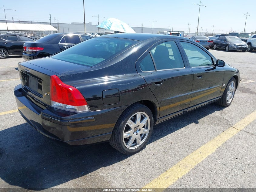 2006 Volvo S60 VIN YV1RS592862543431 IAAI salvage auction — RIGHT SIDE, Salvage (California), sold $450 on 2026-07-31 (photo 4)