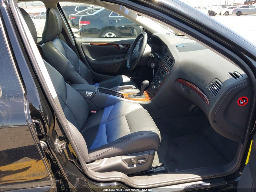 2006 Volvo S60 VIN YV1RS592862543431 IAAI salvage auction — RIGHT SIDE, Salvage (California), sold $450 on 2026-07-31 (photo 5)