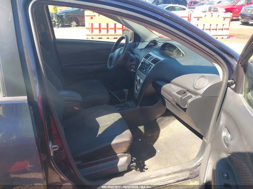2008 Toyota Yaris VIN JTDBT923X84029117 IAAI salvage auction — NORMAL WEAR, Clear (Illinois), sold $425 on 2026-07-22 (photo 5)
