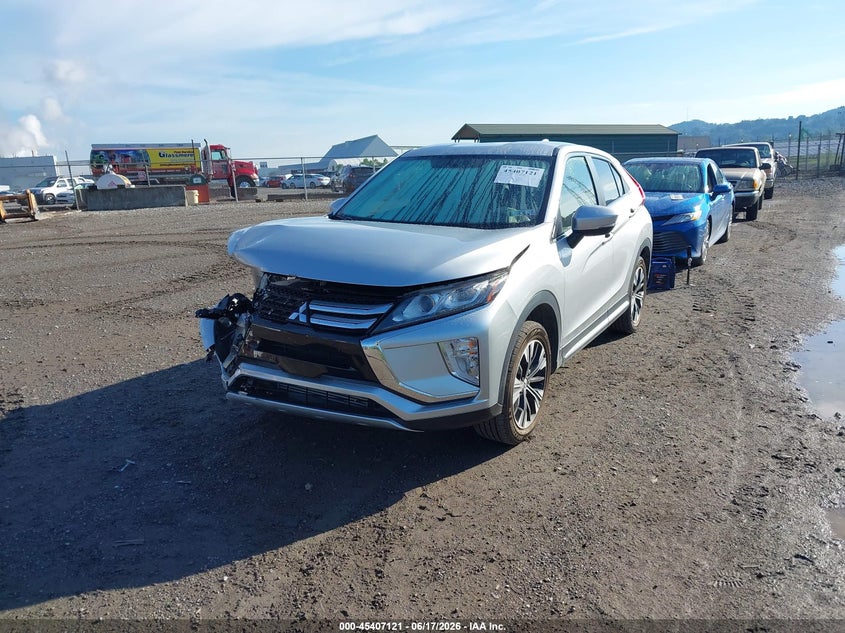 2018 Mitsubishi Eclipse cross VIN JA4AT5AA5JZ040971 IAAI salvage auction — RIGHT FRONT, Salvage Title, sold $2,350 on 2026-07-19 (photo 2)
