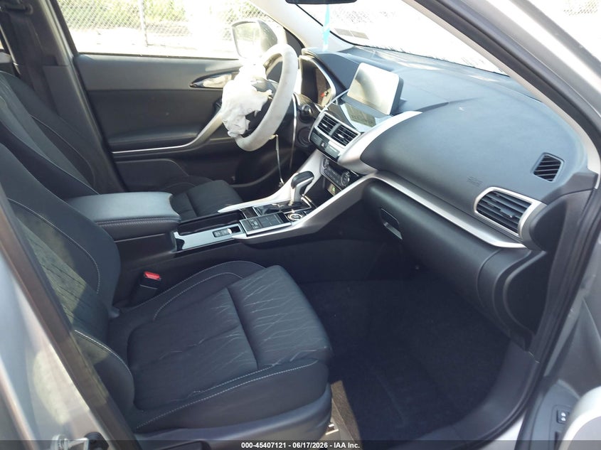 2018 Mitsubishi Eclipse cross VIN JA4AT5AA5JZ040971 IAAI salvage auction — RIGHT FRONT, Salvage Title, sold $2,350 on 2026-07-19 (photo 5)