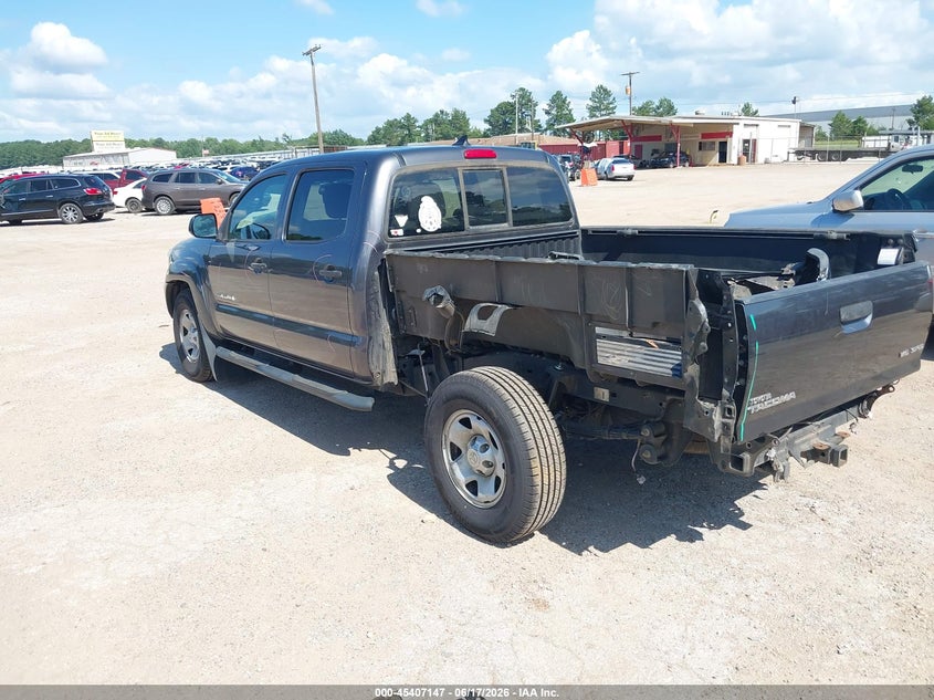 2015 Toyota Tacoma VIN 5TFMU4FN8FX036163 IAAI salvage auction — REAR END, Salvage Title, sold $5,000 on 2026-08-02 (photo 3)