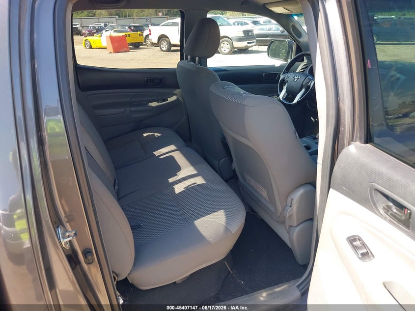 2015 Toyota Tacoma VIN 5TFMU4FN8FX036163 IAAI salvage auction — REAR END, Salvage Title, sold $5,000 on 2026-08-02 (photo 8)