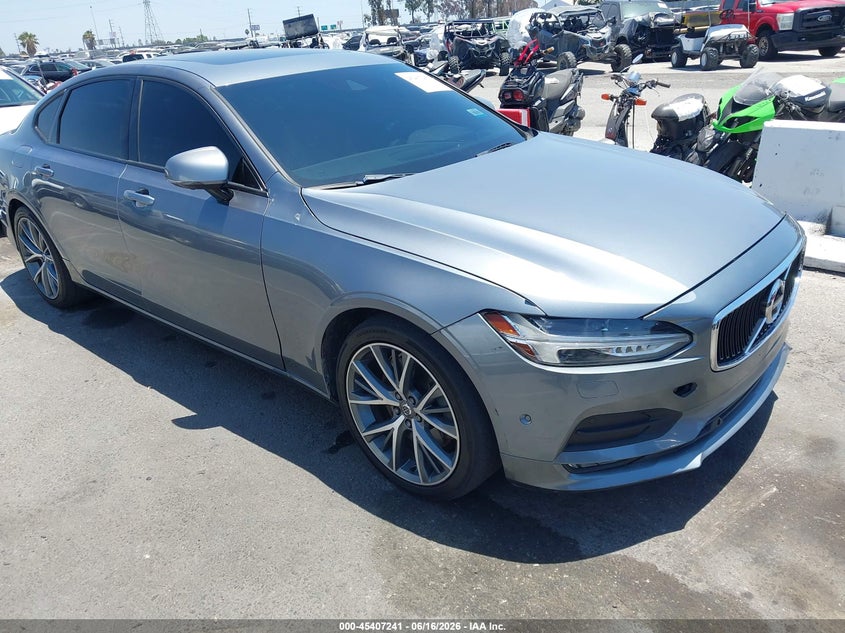 2018 Volvo S90 VIN LVY992MK6JP023112 IAAI salvage auction — NORMAL WEAR, Clear - Dealer Only (California), sold $4,000 on 2026-07-09 (photo 1)