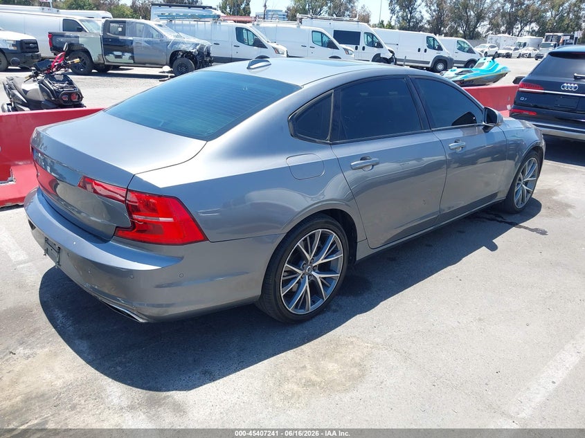 2018 Volvo S90 VIN LVY992MK6JP023112 IAAI salvage auction — NORMAL WEAR, Clear - Dealer Only (California), sold $4,000 on 2026-07-09 (photo 4)