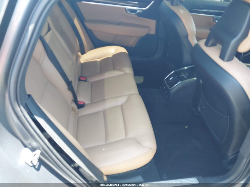 2018 Volvo S90 VIN LVY992MK6JP023112 IAAI salvage auction — NORMAL WEAR, Clear - Dealer Only (California), sold $4,000 on 2026-07-09 (photo 8)