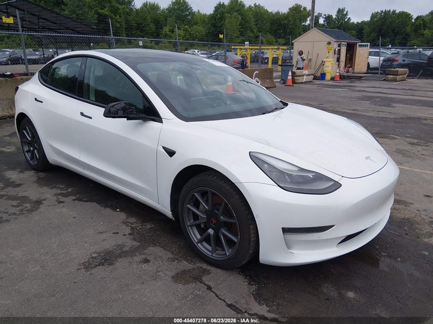 2022 Tesla Model 3 VIN 5YJ3E1EBXNF121948 IAAI salvage auction — ROOF, Salvage Title, sold $5,950 on 2026-07-24 (photo 1)