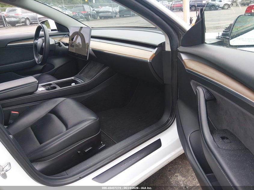 2022 Tesla Model 3 VIN 5YJ3E1EBXNF121948 IAAI salvage auction — ROOF, Salvage Title, sold $5,950 on 2026-07-24 (photo 5)
